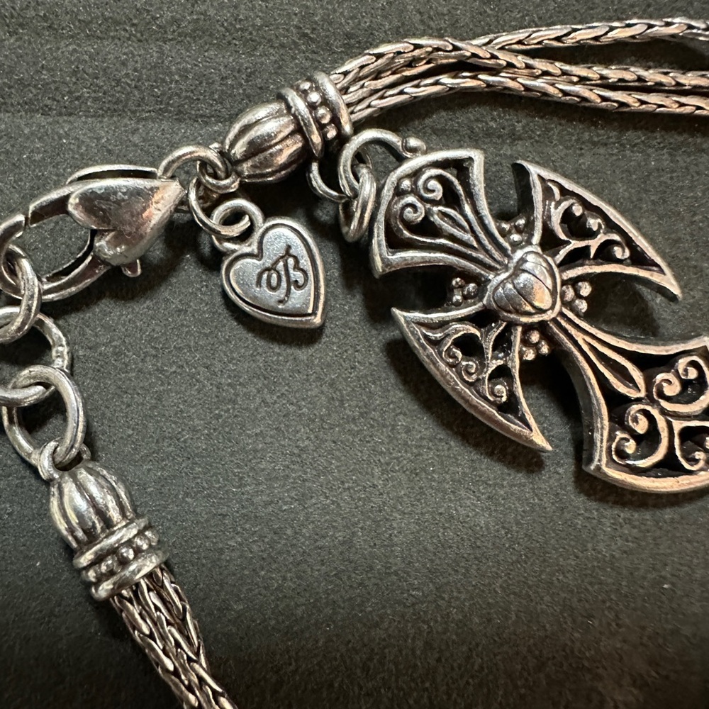 Elegant Silver Cross Pendant Necklace